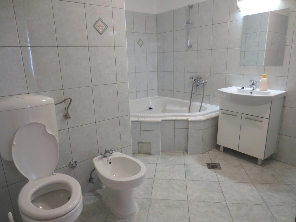 Apartments Kovacic Omiš Cameră foto