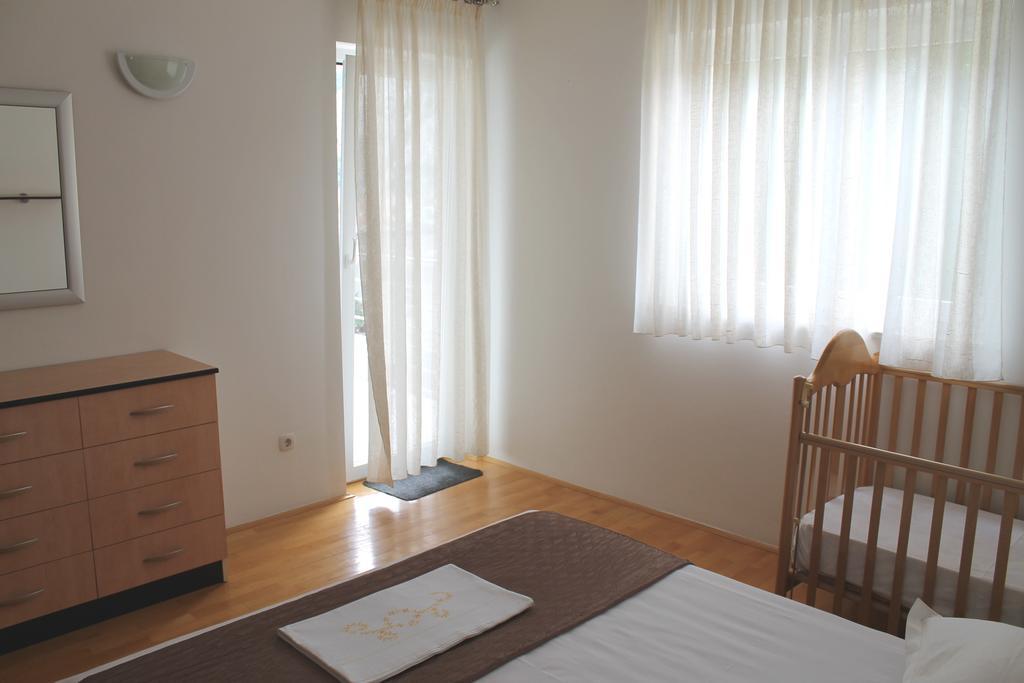 Apartments Kovacic Omiš Cameră foto